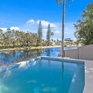  Holiday home Amelia On Acanthus Australia